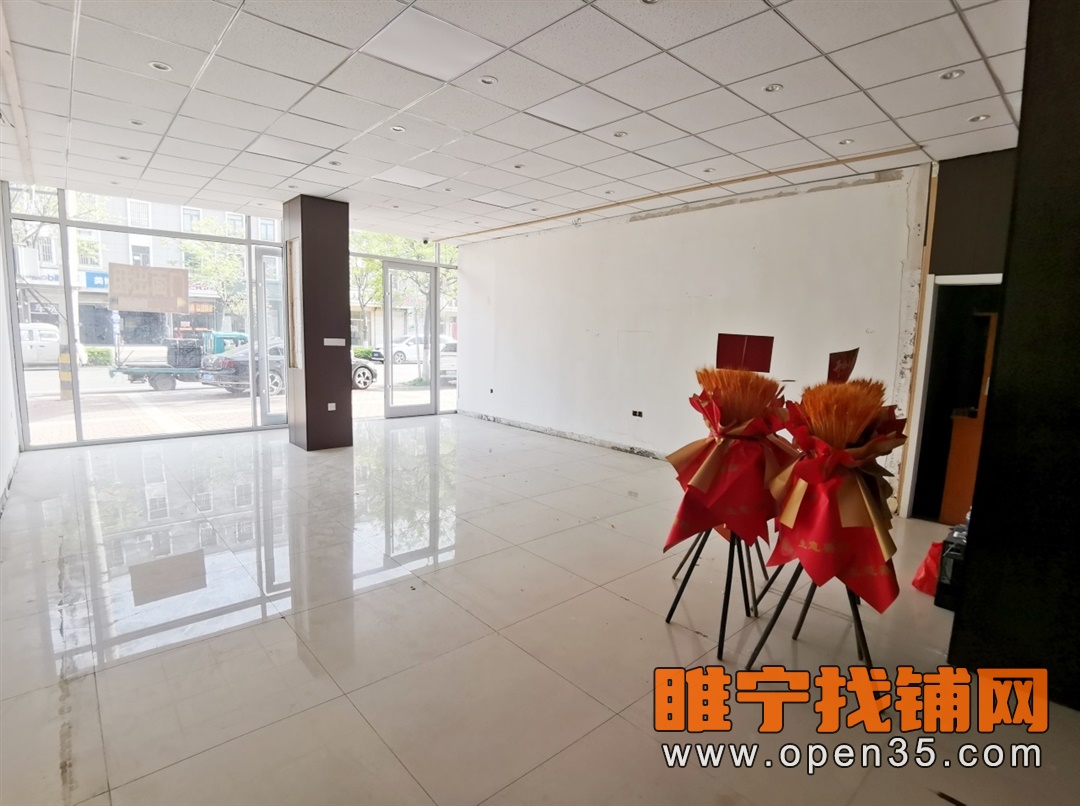 睢宁人民东路大门头空铺纯出租