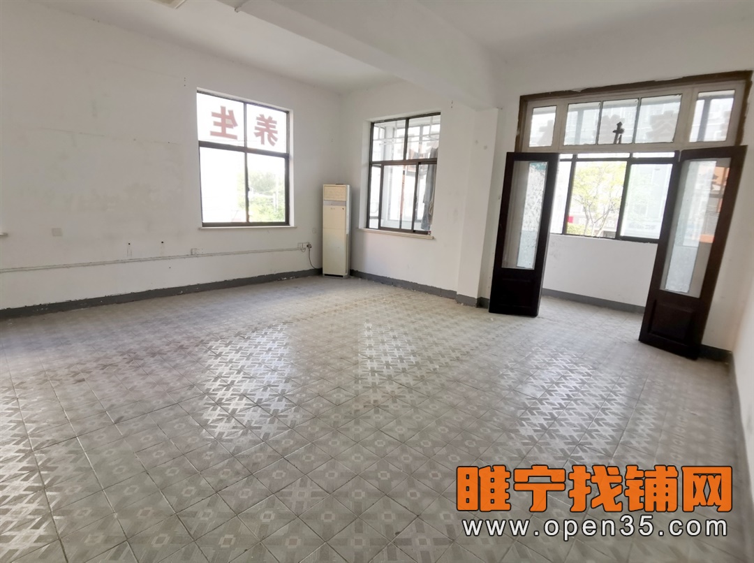 睢宁人民东路大门头空铺纯出租