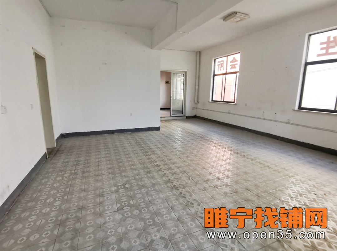 睢宁人民东路大门头空铺纯出租